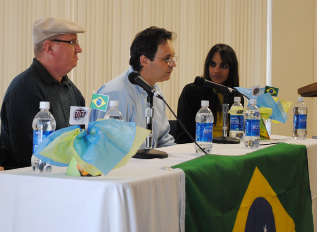 UTEP Professors Cesar Rossatto, Heitor Santos and Aileen El-Kadi talking on a panel about Brazil (Lourdes Cueva Chacón/Borderzine.com)