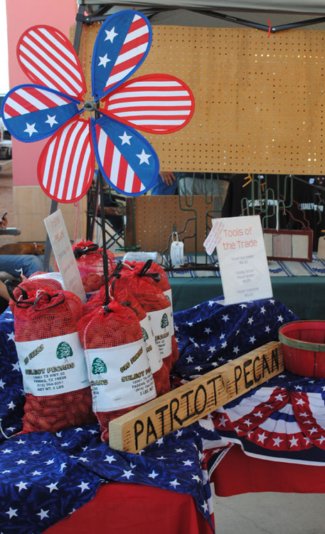 Patriot Pecans from Fabens, Texas at the The Outlet Shoppes at Canutillo, Texas (Danya Hernandez/Borderzine.com)