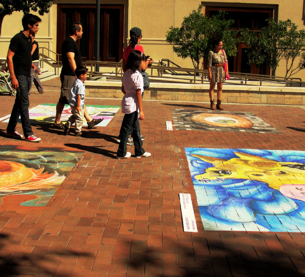 Public enjoys chalk art at Chalk the Block 2010 at Downtown El Paso (Omar Perez/Borderzine.com)