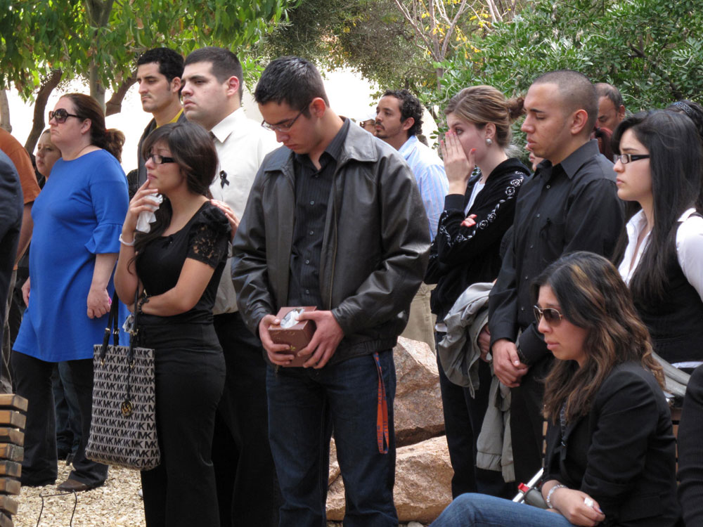 Friends and classmates of Acosta and Diaz attended the memorial at UTEP. (Danya Hernandez/Borderzine.com)