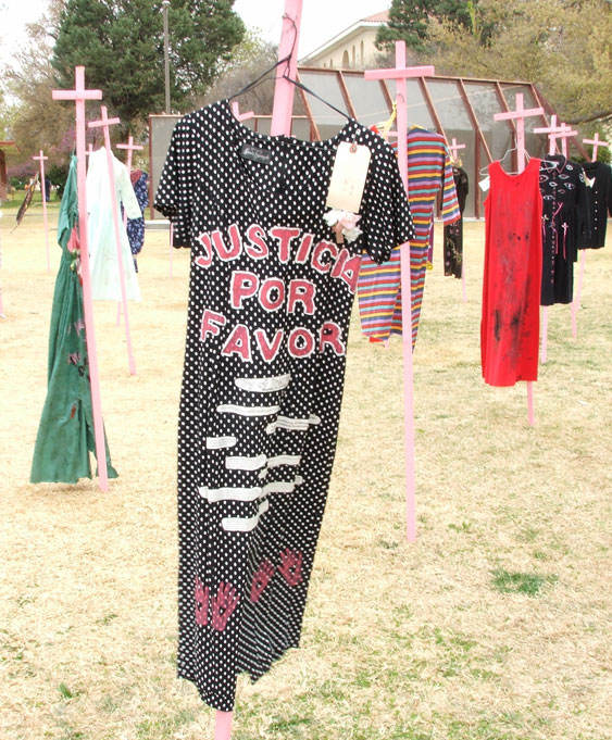 "Justicia por favor" piden los Amigos de las Mujeres de Juárez en diversas actividades realizadas a lo largo de la frontera. (Cortesía de Amigos de las Mujeres de Juárez)