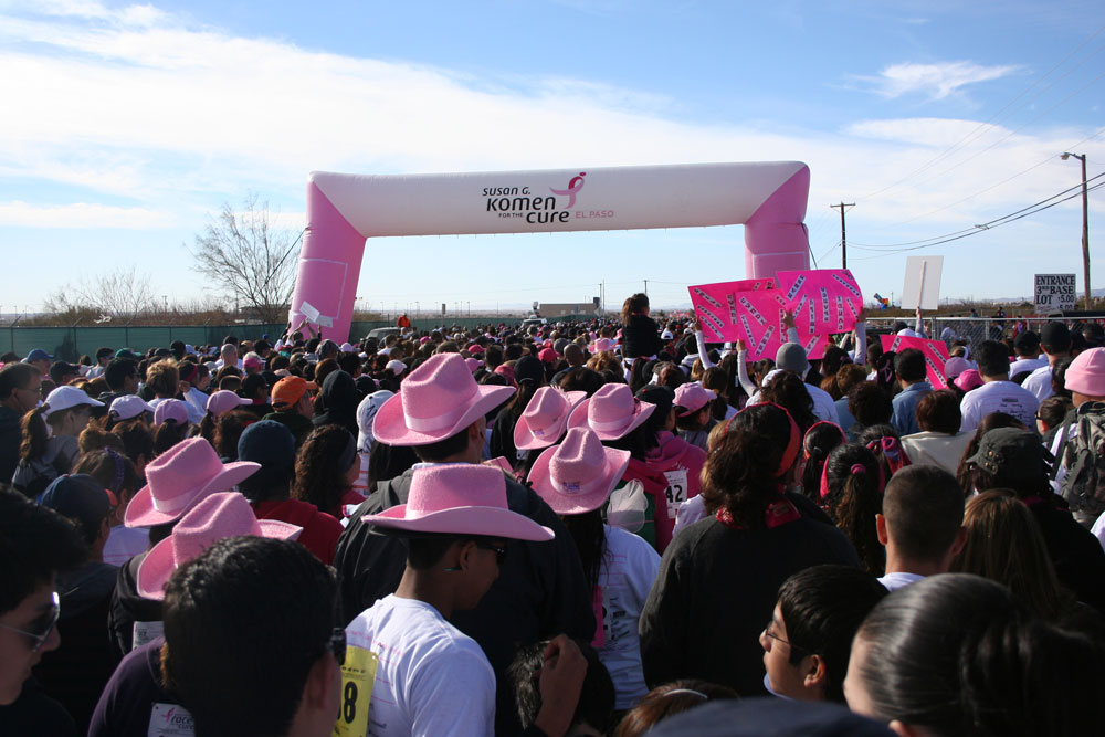 12,000 El Pasoans gathered at Cohen Stadium in Northeast El Paso for the 19th annual Susan G. Komen Race for Cure on February 20. (Diana Amaro/Borderzine.com)
