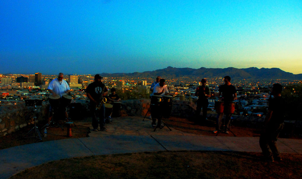 Echos in the Park playing through the sunset. (Omar Lozano/Borderzine.com)