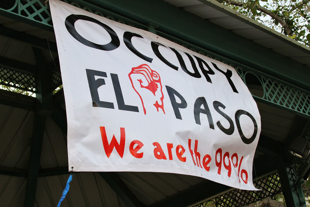 We are the 99%. (Luis Hernández/Borderzine.com)