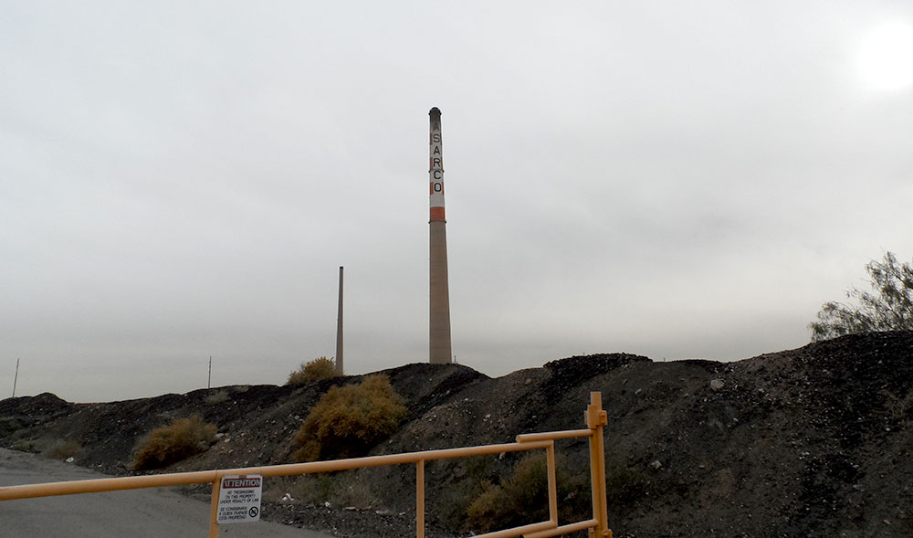 The now permanently closed entrance to ASARCO and Smelter Town. (Ernie Chacon/Borderzine.com)