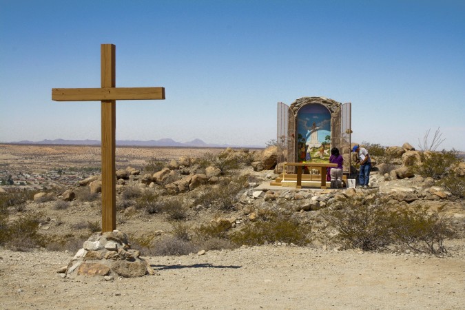 Altar for Virgin Fatima in Sunland Park, N.M. desert. (Kristian Hernandez/Borderzine.com)