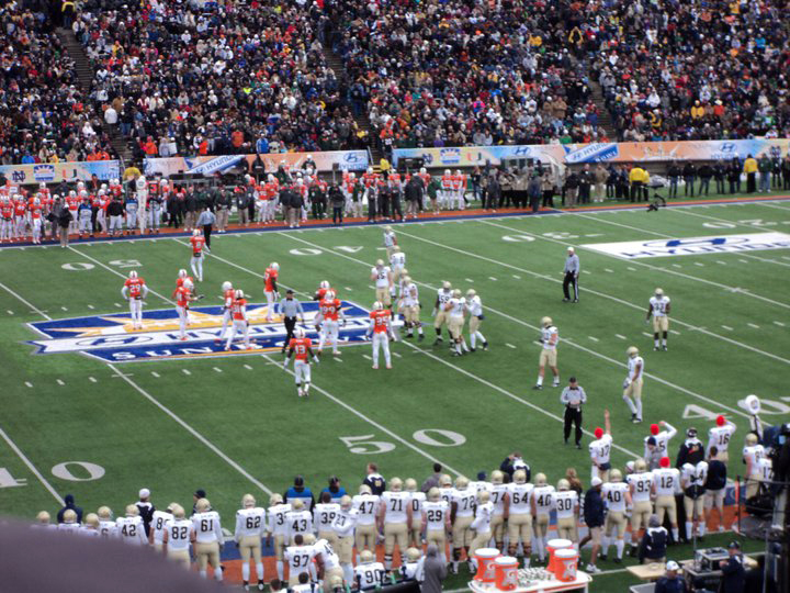 Notre Dame and Miami at the 2010 Sun Bowl in El Paso. (Domingo Martinez/Borderzine.com)