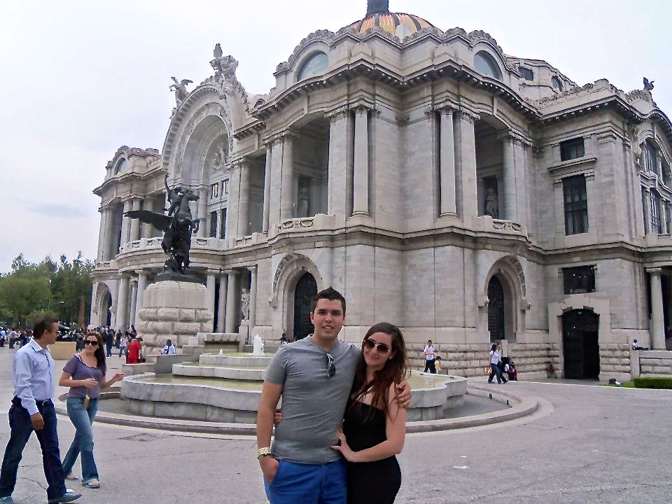 Kathya y Gustavo during a vacation trip to México City. (Courtesy of Gustavo Aguirre)