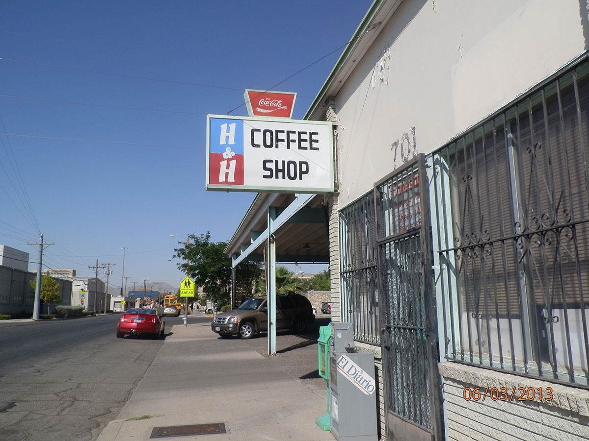 The H&H Coffee Shop sign is a beacon for those seeking a car wash and a good meal. (John Schmeltzer/Borderzine.com)