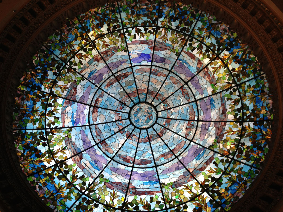 Glass dome inside the Paseo del Norte Hotel. (Sergio Chapa/Borderzine.com)