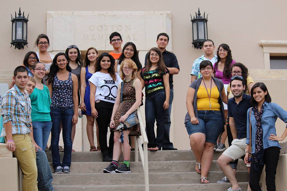 High school students from El Paso, Las Cruces and Ciudad Juarez participated on the 2013 Journalism in July summer camp. (©Borderzine.com)