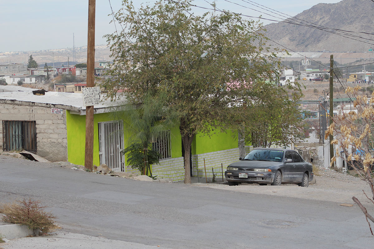 El templo regentado por los esposos Delgado, está ubicado en la colonia Francisco Villa, una zona marginal de Ciuda Juárez. (César Iván Graciano/Borderzine.com)