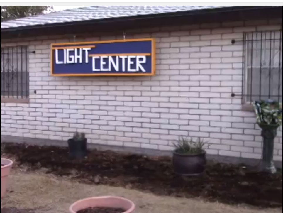 El Centro de la Luz (L.I.G.H.T. Center) ubicado en 810 Gato Rd.,Upper Valley,