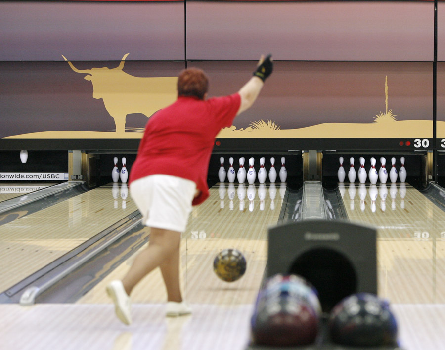 More than 30,000 women bowlers converge on El Paso ...