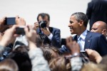 President Obama greets attendees at Fort Bliss. (Raymundo Aguirre/Borderzine.com)