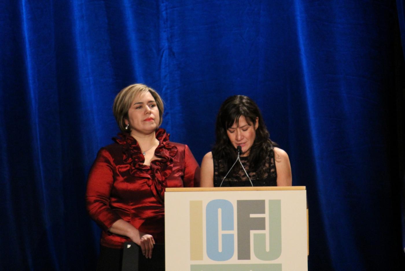 Investigative reporters Rocío Idalia Gallegos Rodríguez and Sandra Rodríguez Nieto receive the 2011 Knight International Journalism Award on Tuesday for their courageous work covering the violent crimes that have overtaken the city of Juarez, Mexico. (Hope Rurik/SHFWire)