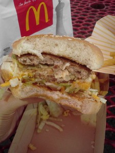 El Pasoans eat fast food more than nine times a month. (Jeraldine Ramos/Borderzine.com)
