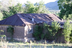 A home in San Lorenzo, New Mexico, near my new neighborhood. (Cheryl Howard/Borderzine.com)