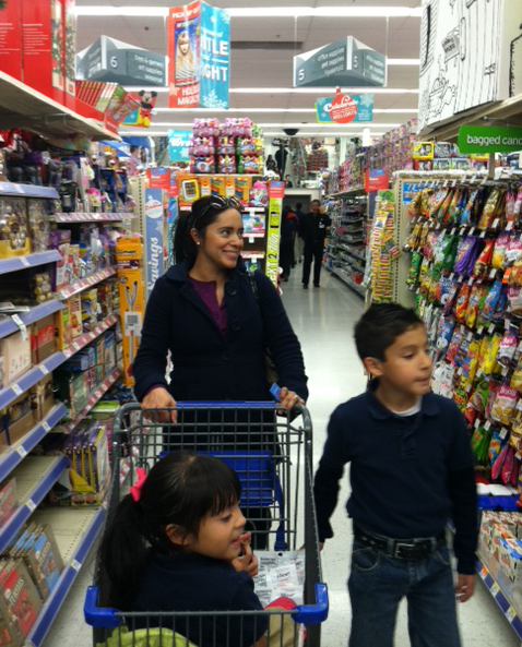 Sassil Ayala uses the “match your price” strategy to buy groceries and save money. (Selene Soria/Borderzine.com)