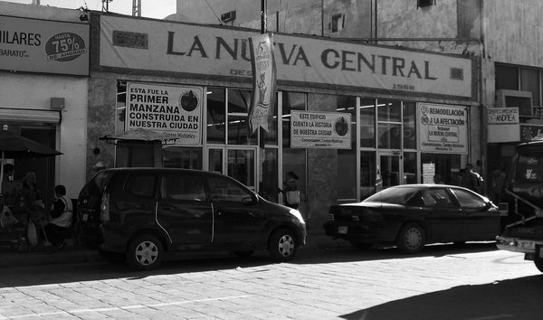 El café La Nueva Central sería demolido como parte de la renovación del centro de Ciudad Juárez. (Juan Raygoza/Borderzine.com)
