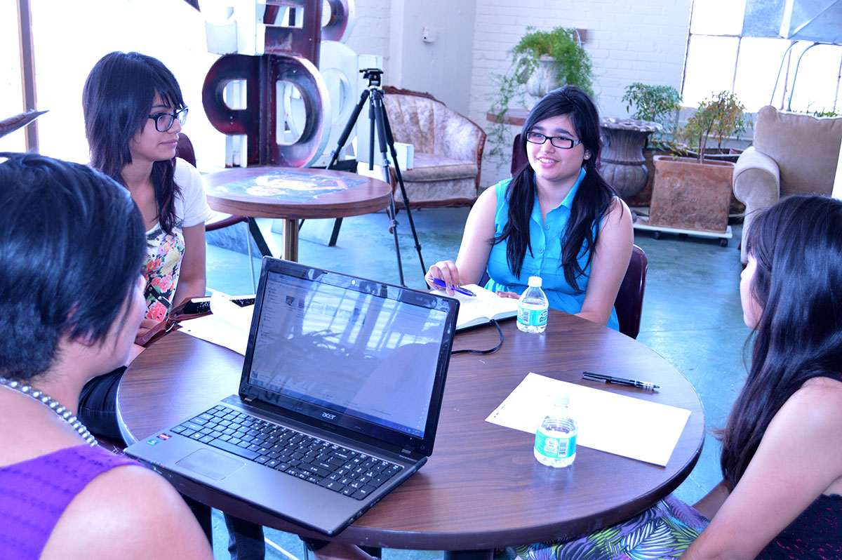 Instructor Yasmine Ramirez (left) leads participants of the ForWord project at Glassbox, Crystal Acuna, Jasmine Flores and Perla Ramirez. (Yuritzy Ramos/Borderzine.com)