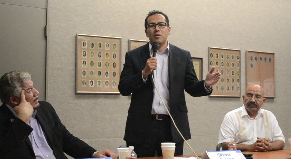 From left, candidates Dean Martinez, Steve Ortega and Jaime O. Perez at a recent mayoral forum hosted by the Greater El Paso Chamber of Commerce. (Michelle Blanks/Borderzine.com)