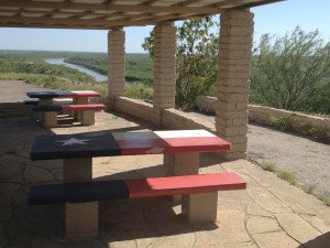 A picnic area overlooking the Rio Grande River in northern Zapata County, Texas. (Sergio Chapa/Borderzine.com)