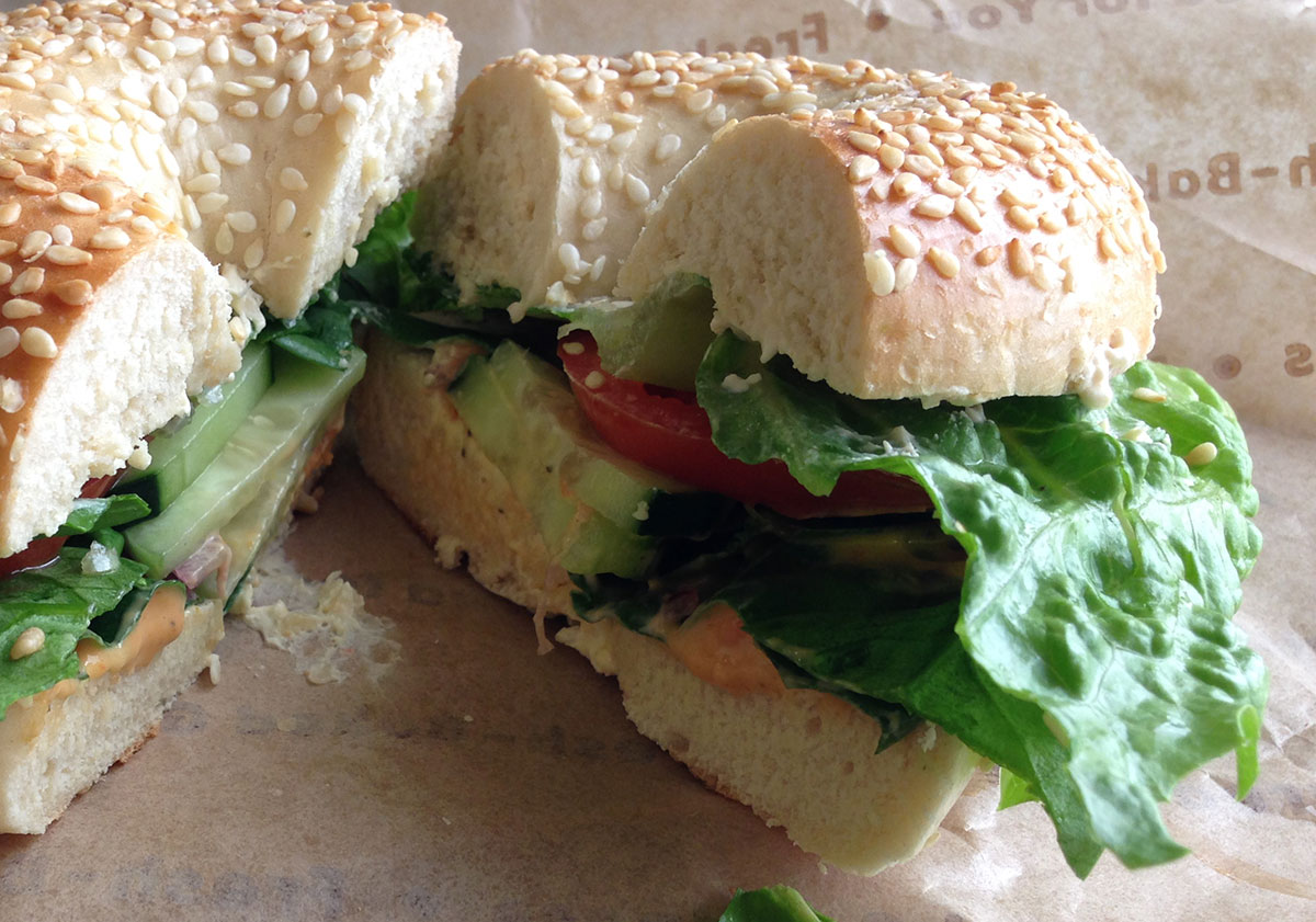 A veg-out sandwich from Einstein Brothers. (Velia Quiroz/Borderzine.com)