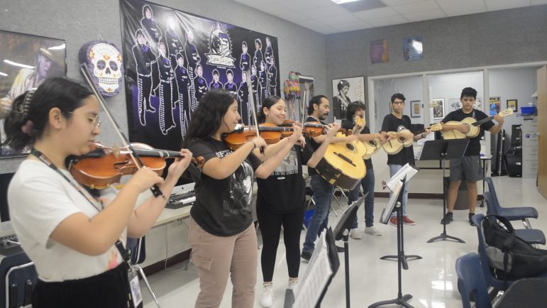Students in Mariachi Estrella del Oeste rehearse with their instructor Mike Hernandez Franklin Highs School in El Paso on Sept. 1, 2022.